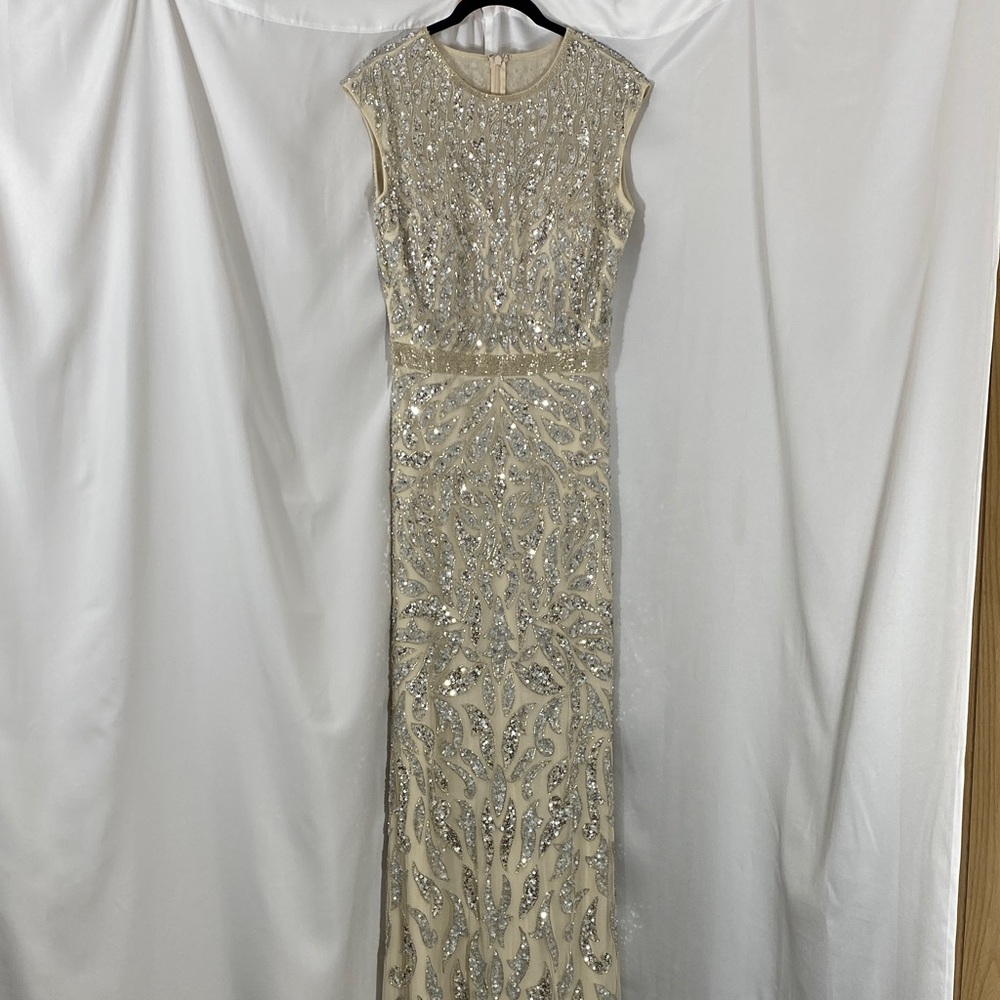NWT Mac Duggal Silver Ivory Embellished Illusions Cap Sleeve Gown 5532 Size 8 - Picture 4 of 16